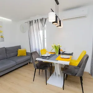 Modern Cozy Bonnie In Center Of Split. Apartment Split