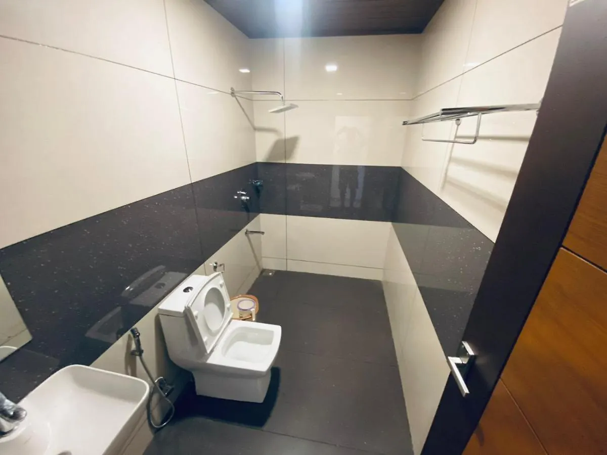 Five Bedroom Villa Munnar